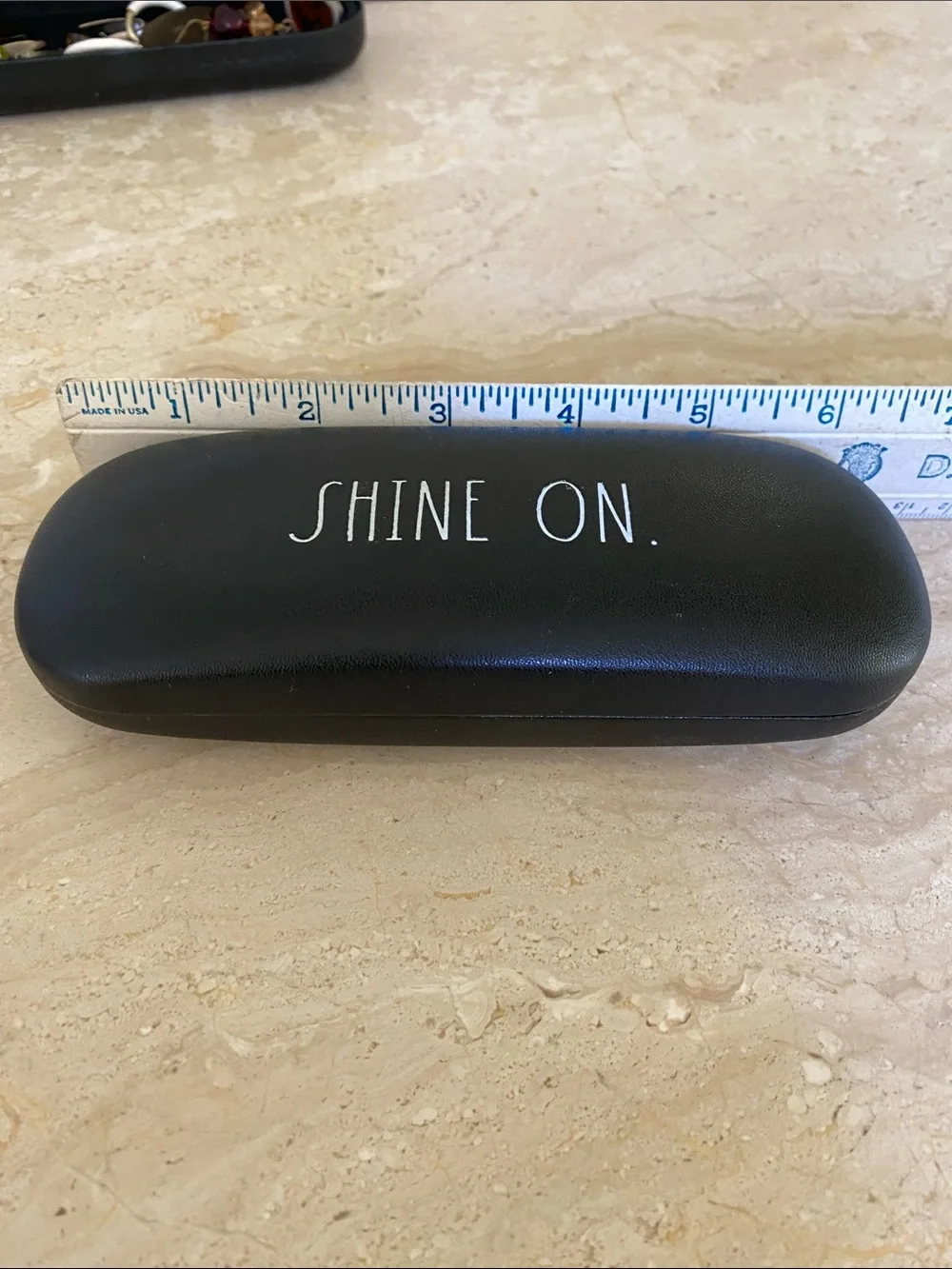 FREE SHINE ON Glasses Case